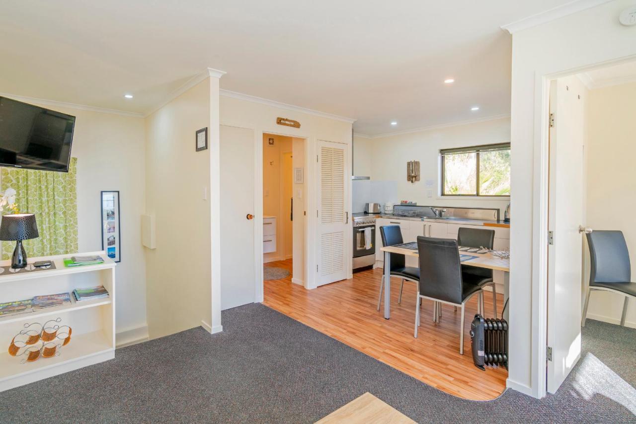 Anglers Lodge Coromandel エクステリア 写真