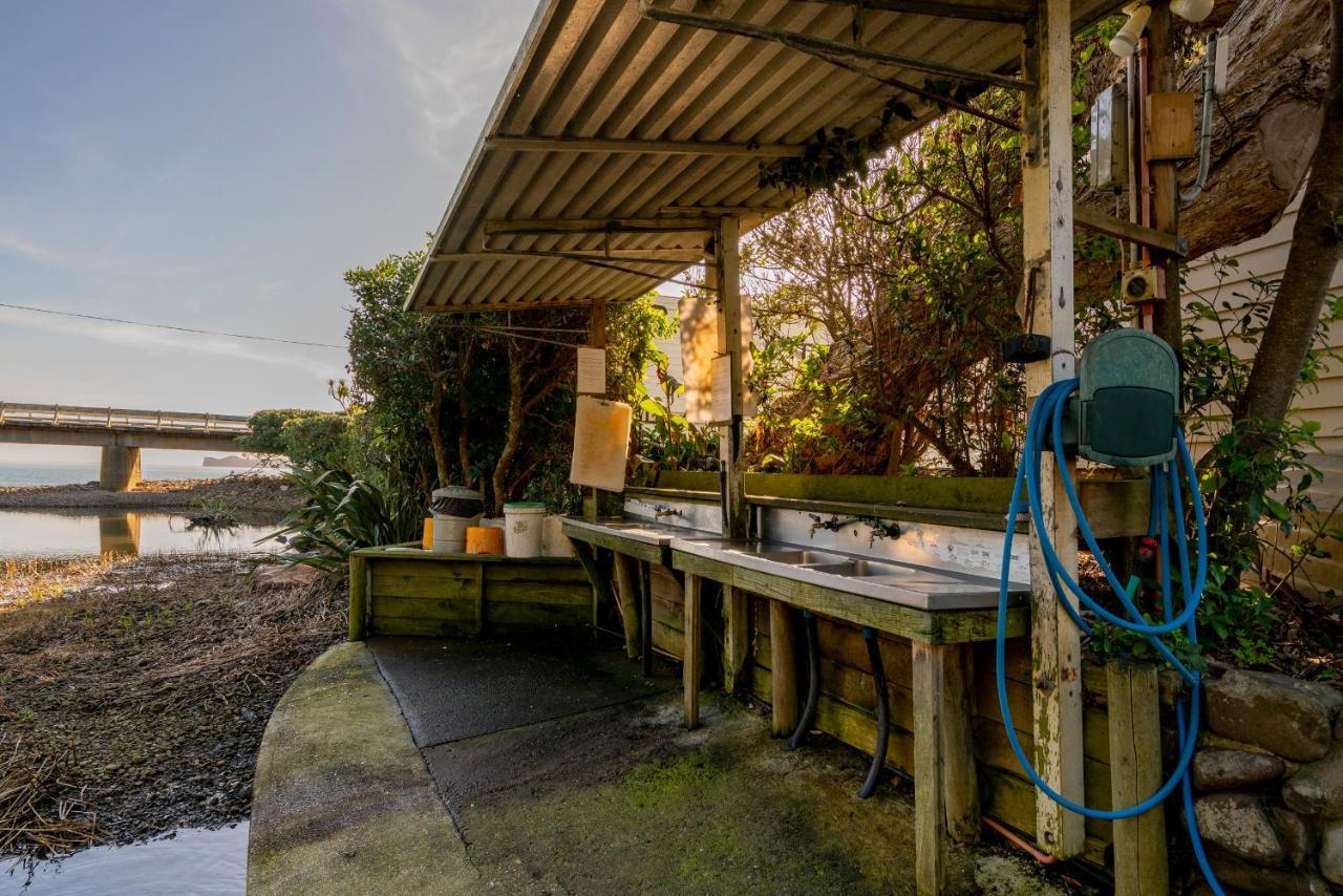 Anglers Lodge Coromandel エクステリア 写真